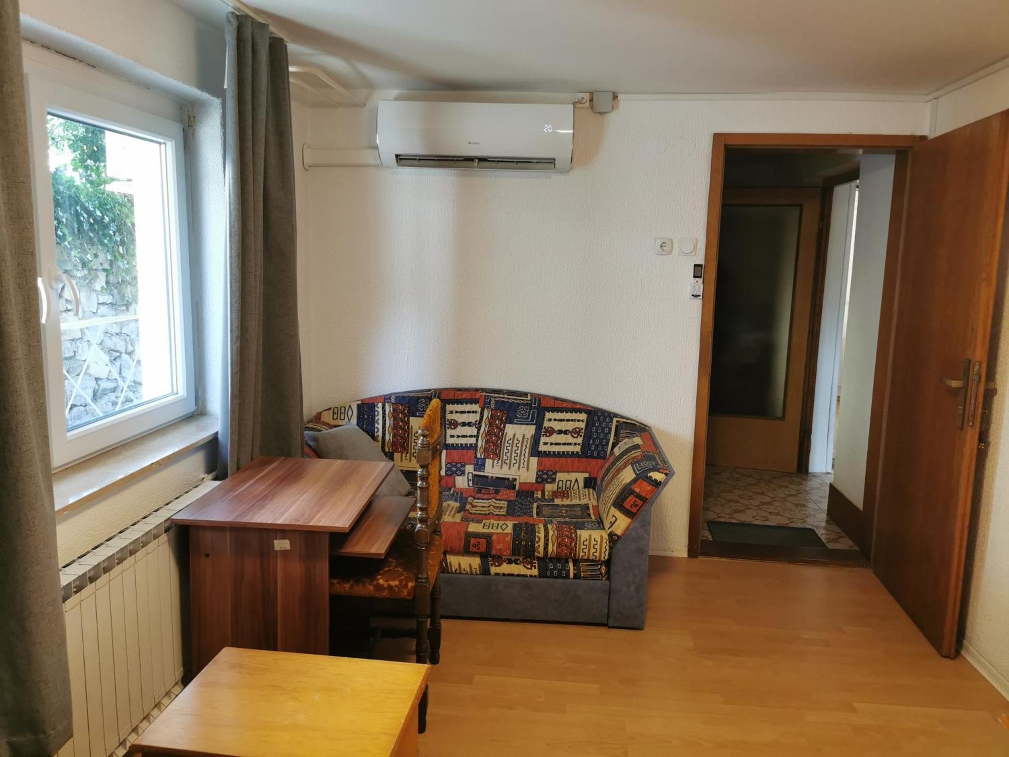 Na Kopitarjevi Laško